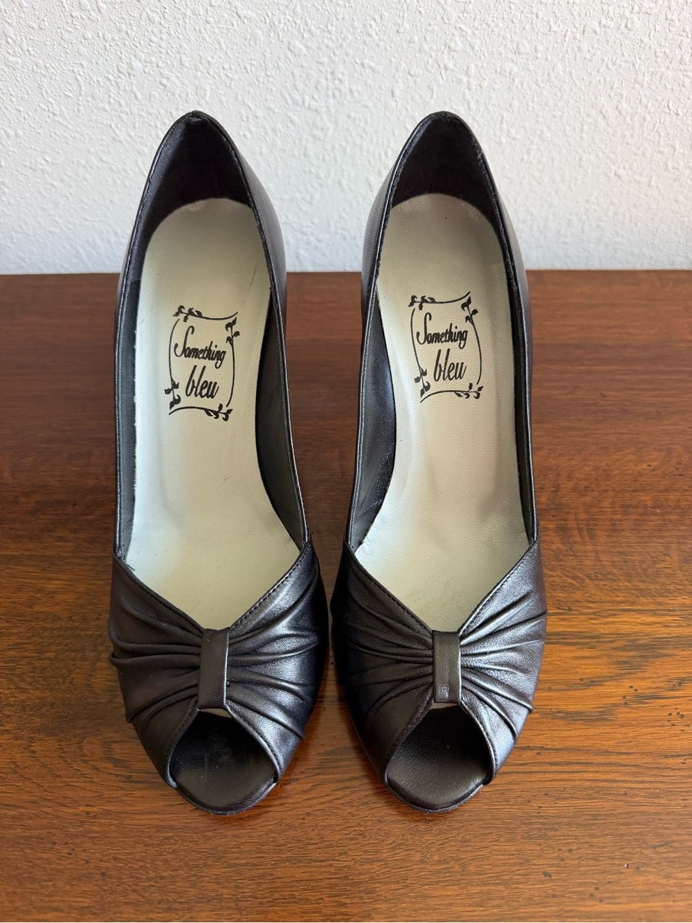 Something Bleu Peep Toe High Heel Pumps Black Leather Women’s Size 7.5 B